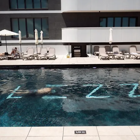 Sunset Breeze In Odyssey Pools *